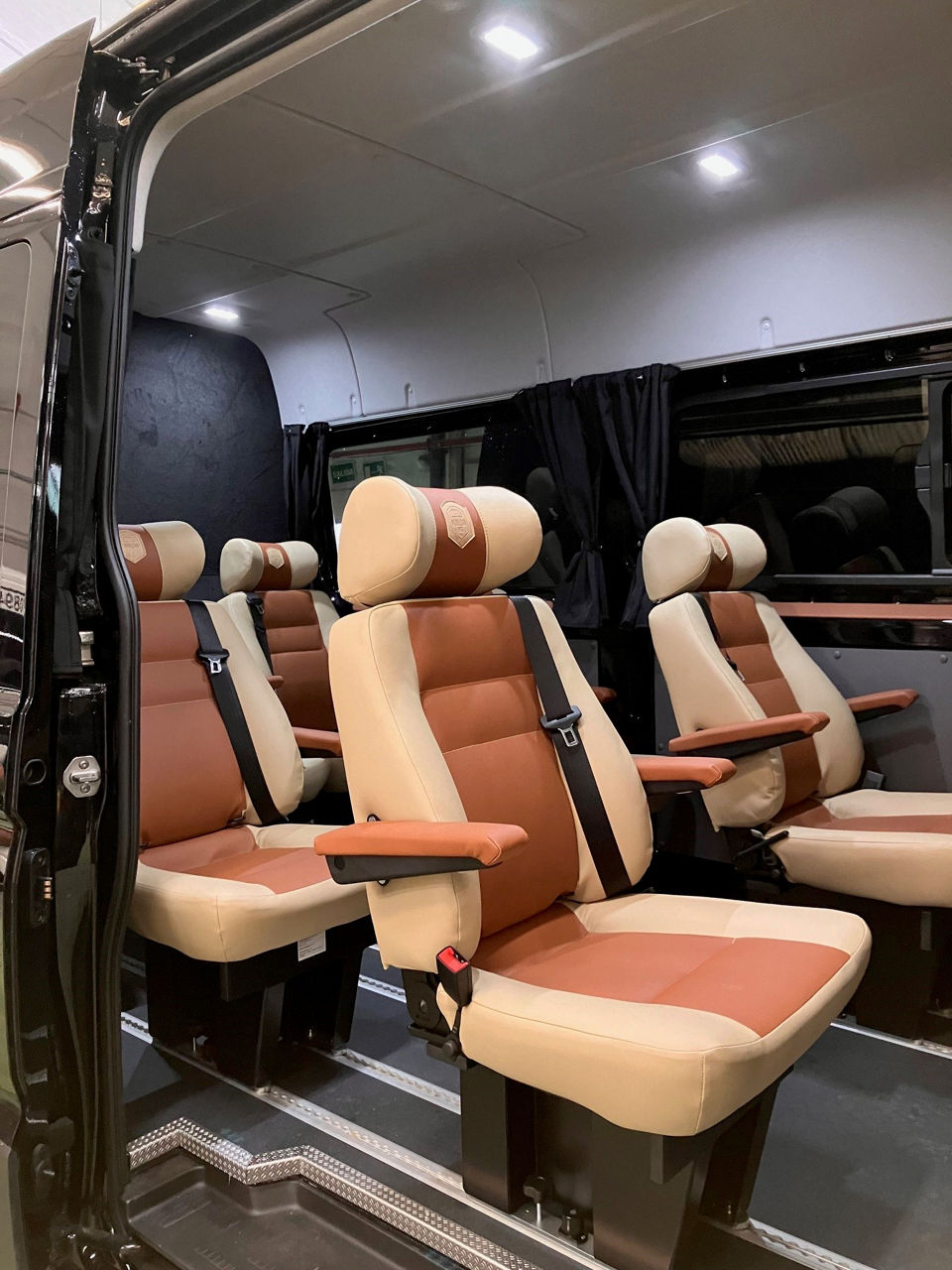 combi_FOTO3. MODELCAR.jpg